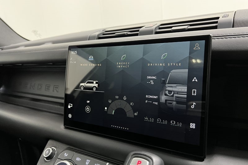 Used Land Rover Defender 2023 for sale - 77545422: Photo 35