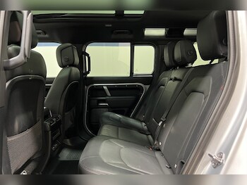 Used Land Rover Defender 2023 for sale - 77545422: Photo