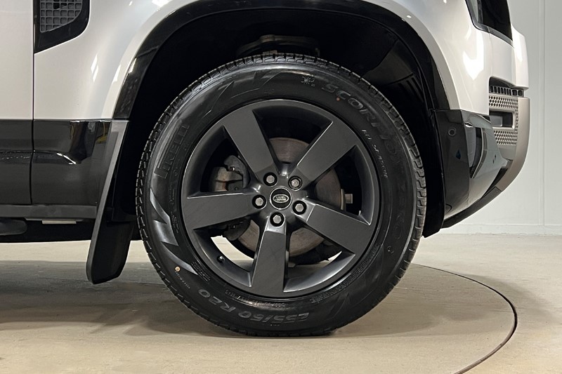 Used Land Rover Defender 2023 for sale - 77545422: Photo 8