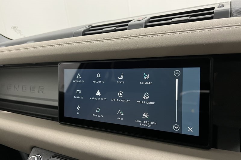 Used Land Rover Defender 2022 for sale - 78028130: Photo 31