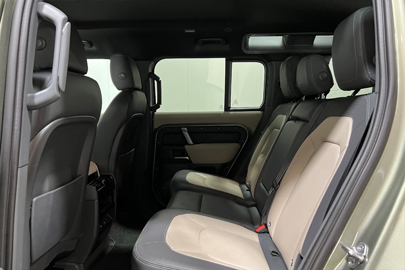 Used Land Rover Defender 2022 for sale - 78028130: Photo 4