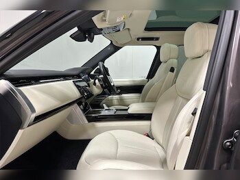 Used Land Rover Range Rover 2024 for sale - 76982504: Photo