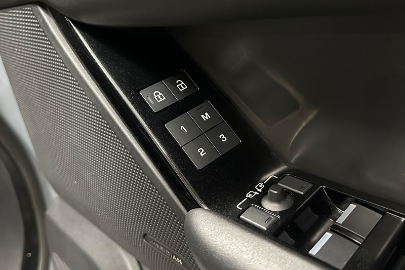 Used Land Rover Range Rover Velar 2023 for sale - 77570196: Photo 24