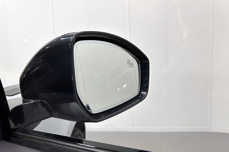 Used Land Rover Range Rover Velar 2023 for sale - 77570196: Photo 25