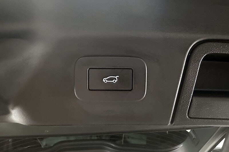 Used Land Rover Range Rover Velar 2023 for sale - 77570196: Photo 48