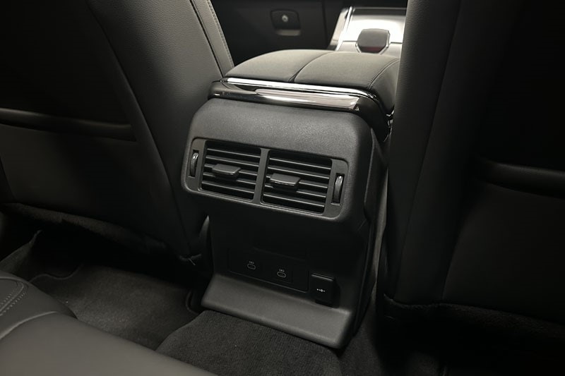 Used Land Rover Range Rover Velar 2025 for sale - 76980950: Photo 18