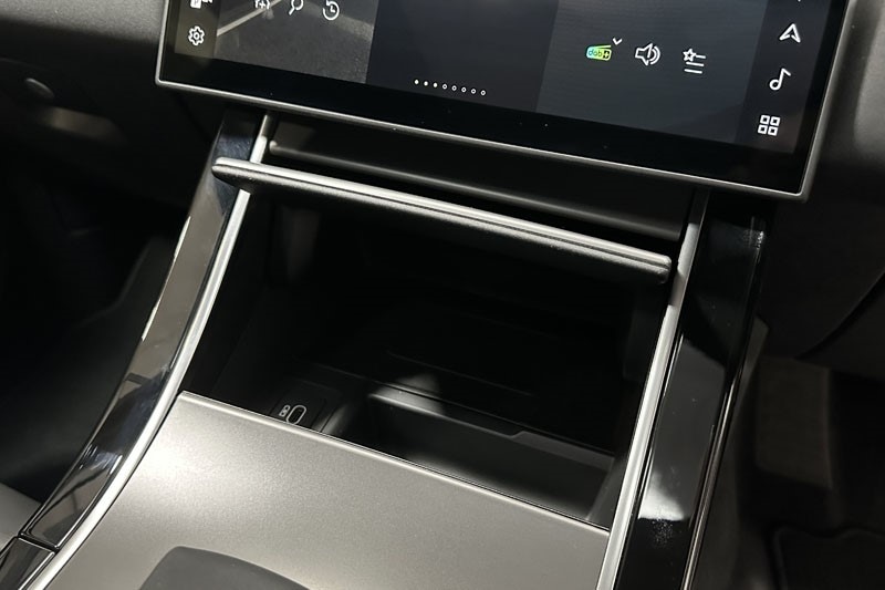 Used Land Rover Range Rover Velar 2025 for sale - 76980950: Photo 35