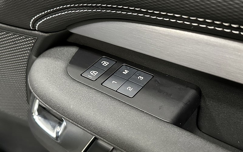 Used Land Rover Discovery 2025 for sale - 78190438: Photo 25