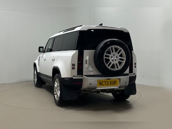 Used Land Rover Defender 2023 for sale - 79136958: Photo
