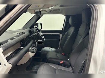 Used Land Rover Defender 2023 for sale - 79136958: Photo
