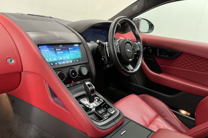 Used Jaguar F-Type 2023 for sale - 76981355: Photo 36