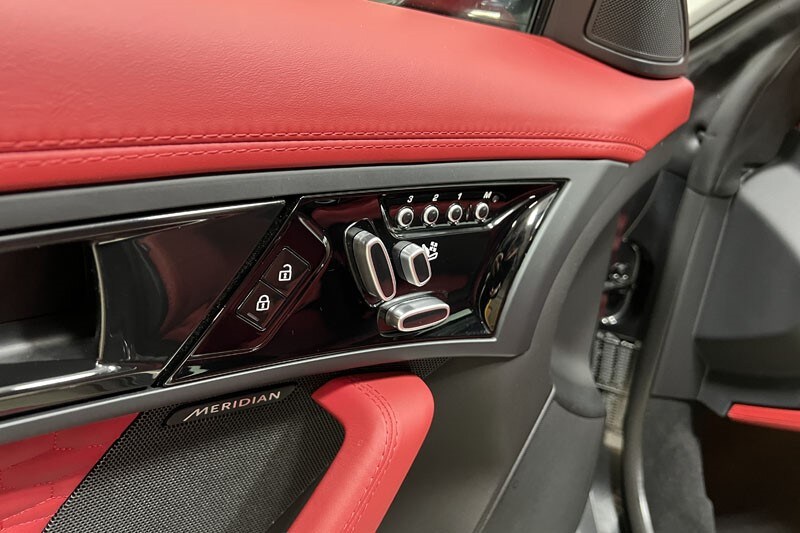 Used Jaguar F-Type 2023 for sale - 76981355: Photo 39