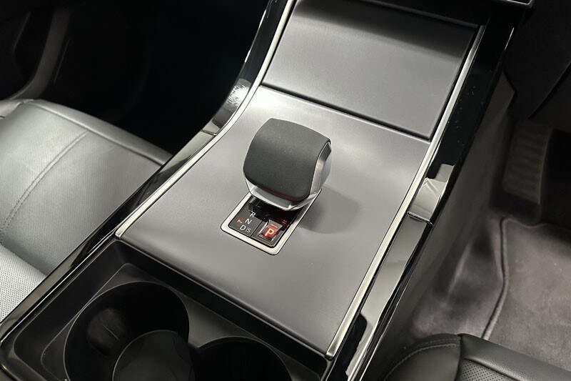 Used Land Rover Range Rover Velar 2025 for sale - 76981692: Photo 13