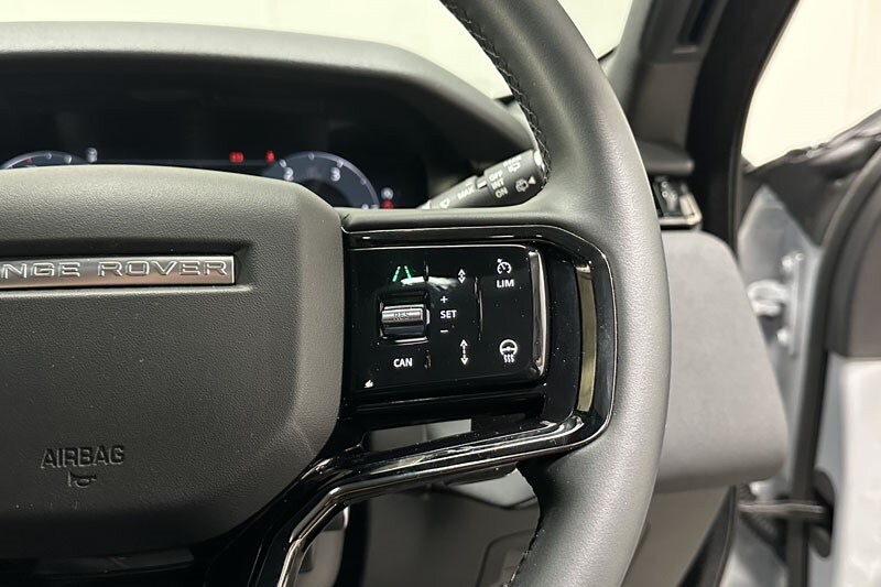 Used Land Rover Range Rover Velar 2025 for sale - 76981692: Photo 29