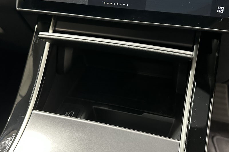 Used Land Rover Range Rover Velar 2025 for sale - 76981692: Photo 30