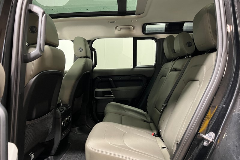 Used Land Rover Defender 2022 for sale - 76981815: Photo 4