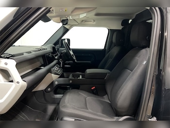 Used Land Rover Defender 2023 for sale - 78226301: Photo