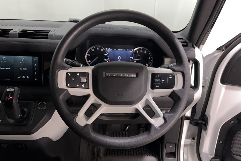 Used Land Rover Defender 2023 for sale - 77877751: Photo 15