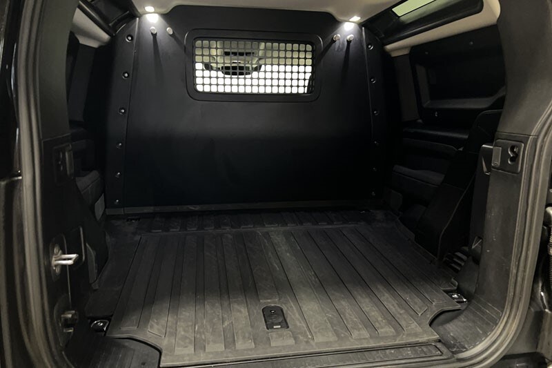 Used Land Rover Defender 2023 for sale - 77877751: Photo 18