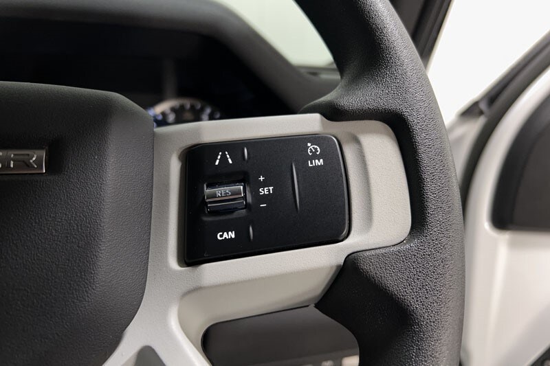 Used Land Rover Defender 2023 for sale - 77877751: Photo 29