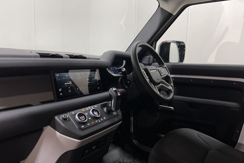 Used Land Rover Defender 2023 for sale - 77877751: Photo 41