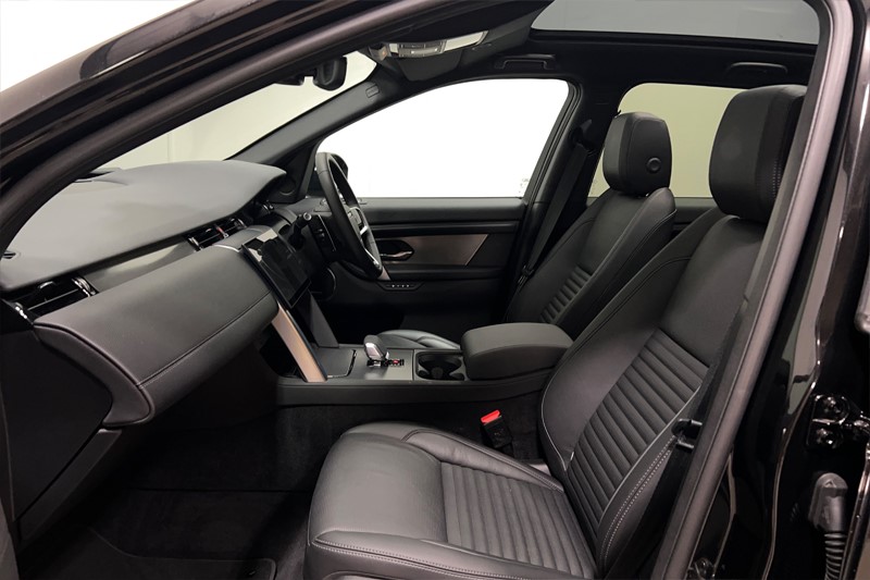 Used Land Rover Discovery Sport 2024 for sale - 76981792: Photo 3