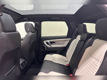 Used Land Rover Discovery Sport 2022 for sale - 78779042: Photo