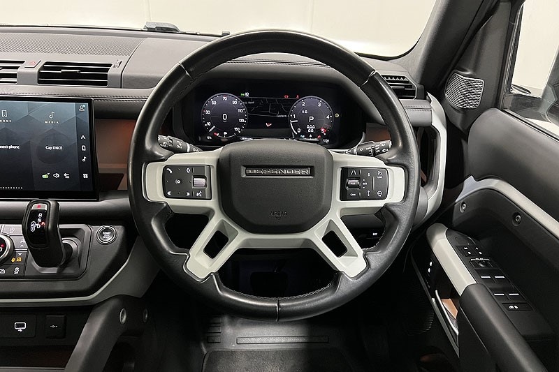 Used Land Rover Defender 2023 for sale - 77179612: Photo 15