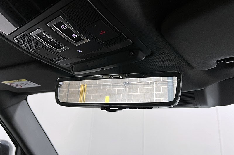 Used Land Rover Defender 2023 for sale - 77179612: Photo 32