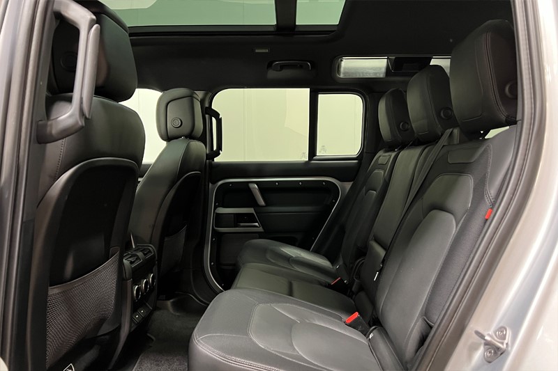 Used Land Rover Defender 2023 for sale - 77179612: Photo 4