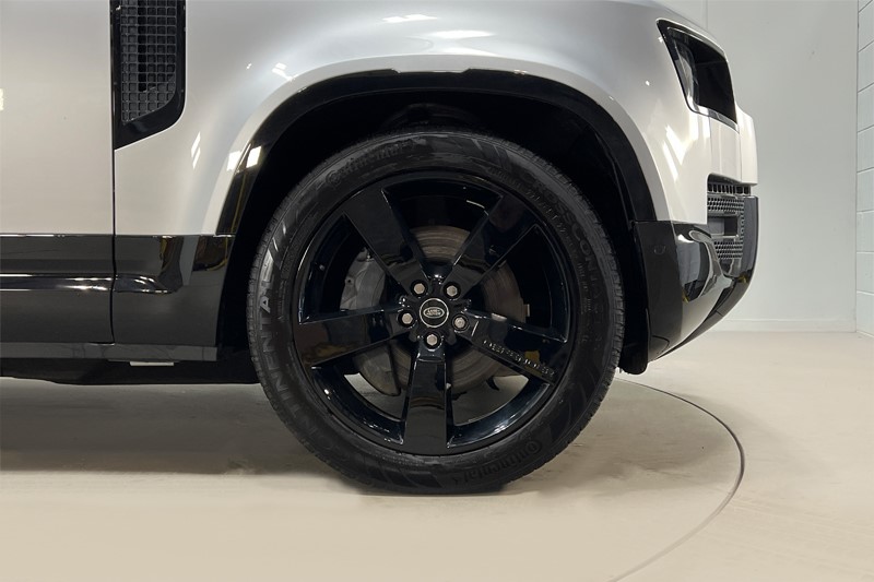 Used Land Rover Defender 2023 for sale - 77179612: Photo 8