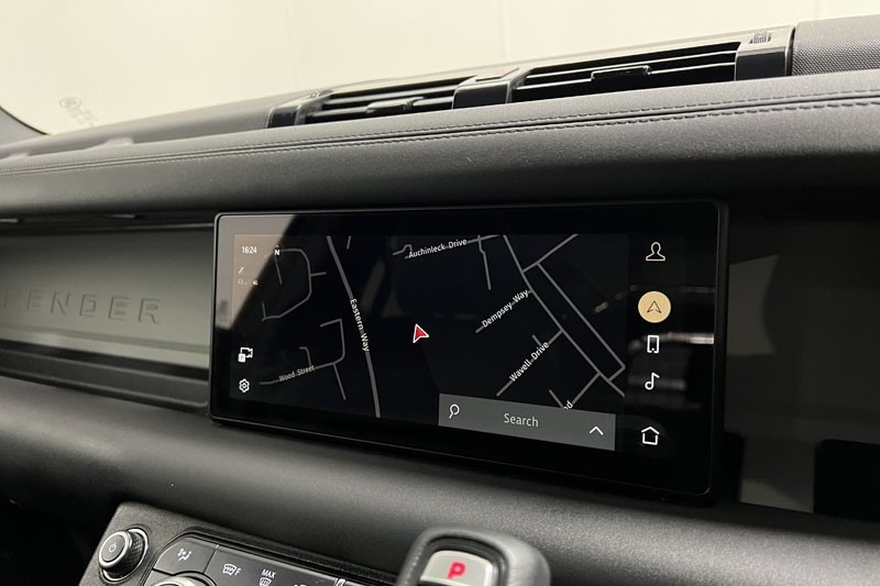 Used Land Rover Defender 2023 for sale - 77848234: Photo 11