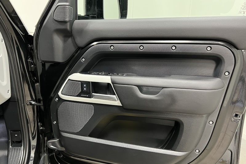 Used Land Rover Defender 2023 for sale - 77848234: Photo 21