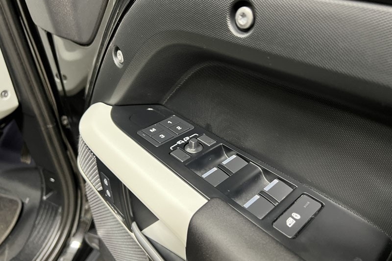 Used Land Rover Defender 2023 for sale - 77848234: Photo 23