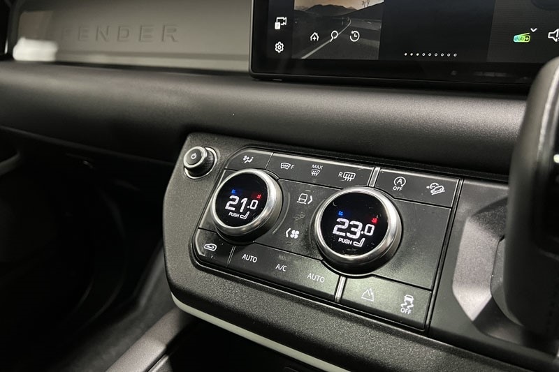 Used Land Rover Defender 2023 for sale - 77848234: Photo 31