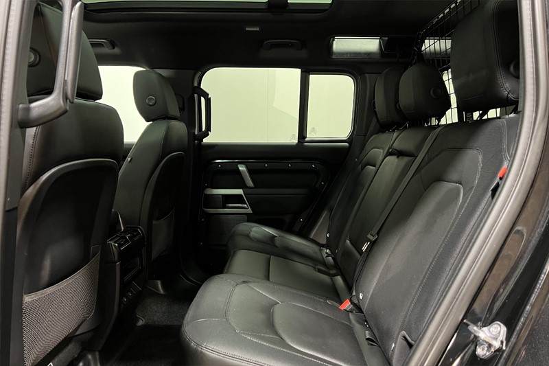 Used Land Rover Defender 2023 for sale - 77848234: Photo 4