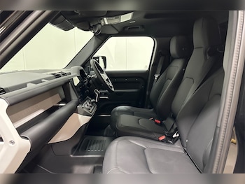 Used Land Rover Defender 2026 for sale - 78379315: Photo