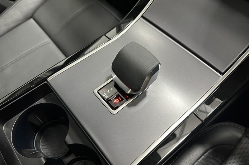 Used Land Rover Range Rover Velar 2024 for sale - 78042254: Photo 13