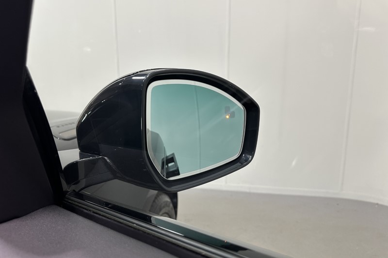 Used Land Rover Range Rover Velar 2024 for sale - 78042254: Photo 23