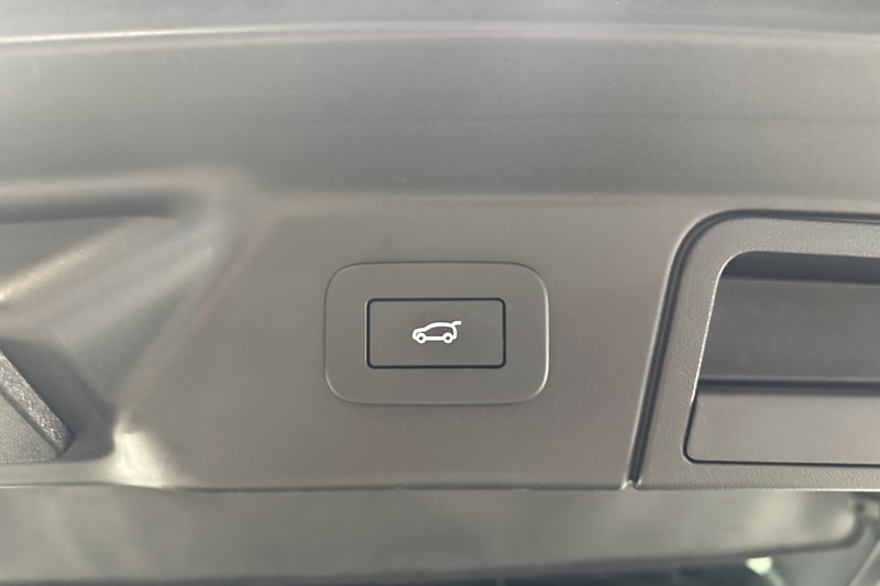 Used Land Rover Range Rover Velar 2024 for sale - 78042254: Photo 47