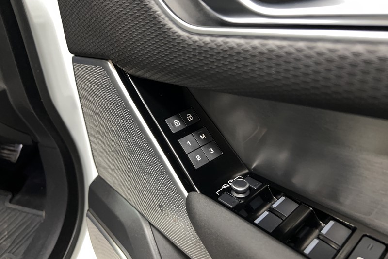 Used Land Rover Range Rover Velar 2022 for sale - 77628970: Photo 25