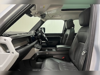 Used Land Rover Defender 2021 for sale - 78643830: Photo