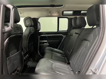 Used Land Rover Defender 2021 for sale - 78643830: Photo