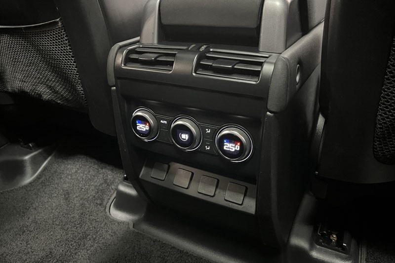 Used Land Rover Defender 2023 for sale - 77036187: Photo 18