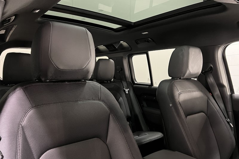 Used Land Rover Defender 2023 for sale - 77036187: Photo 25