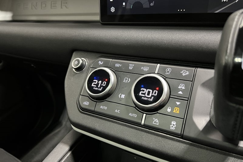 Used Land Rover Defender 2023 for sale - 77036187: Photo 29