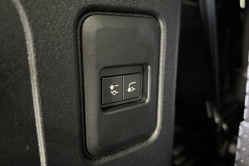 Used Land Rover Defender 2023 for sale - 77036187: Photo 41