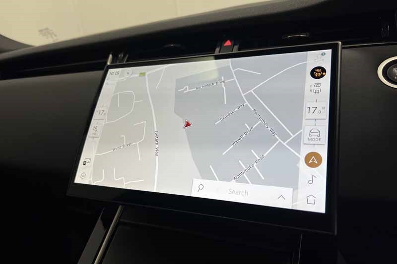 Used Land Rover Range Rover Evoque 2025 for sale - 76981472: Photo 11