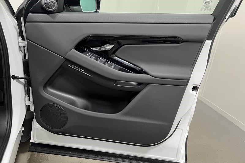 Used Land Rover Range Rover Evoque 2025 for sale - 76981472: Photo 21