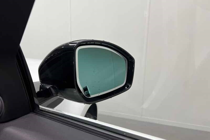 Used Land Rover Range Rover Evoque 2025 for sale - 76981472: Photo 24